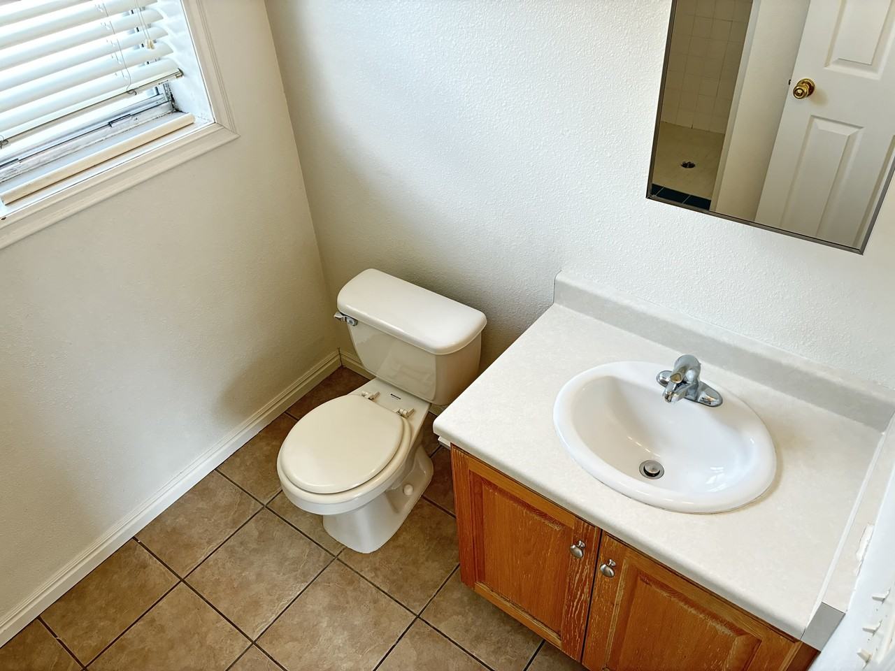 Hillcrest Studios - Photo 5 of 8