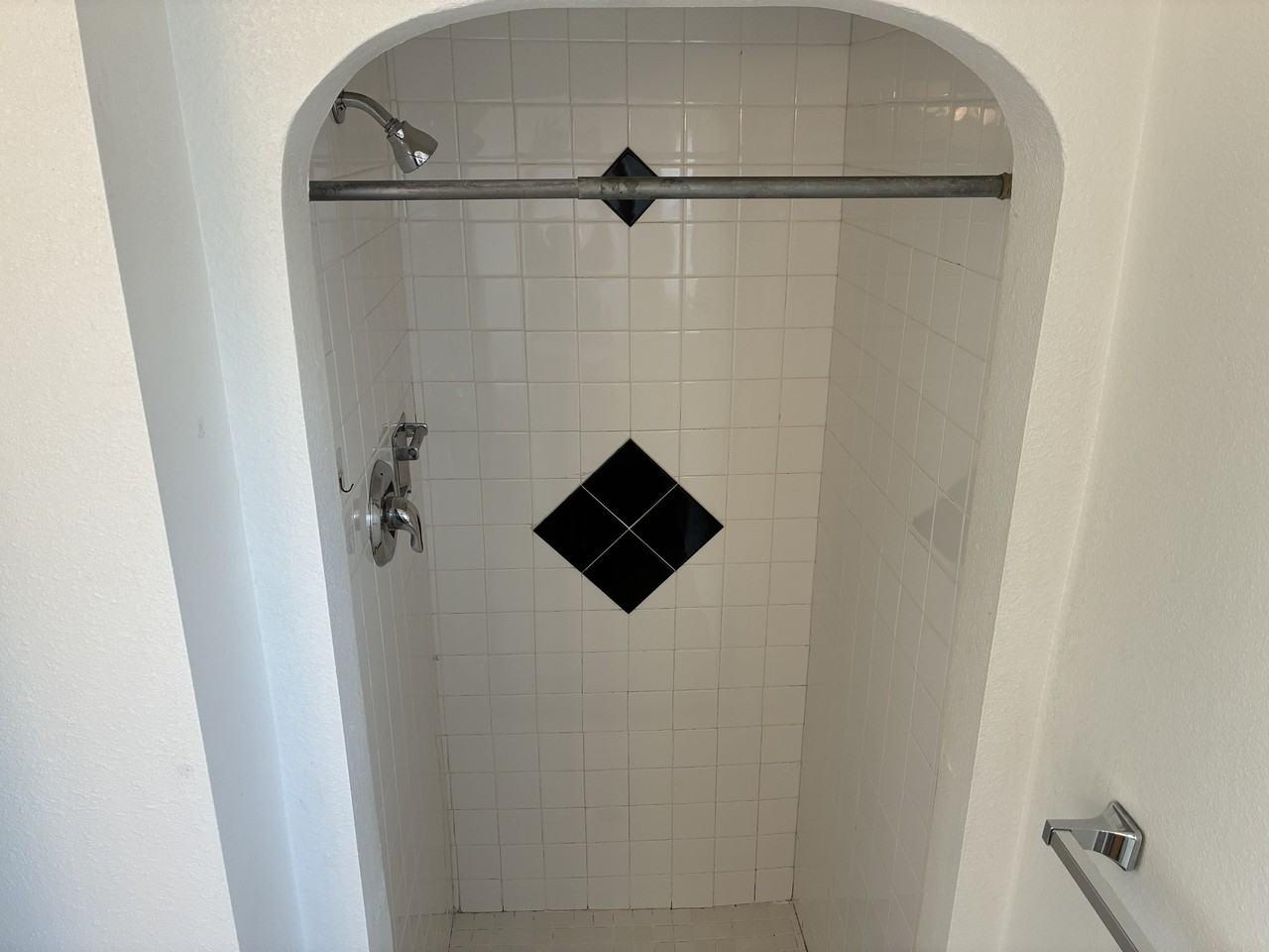 Hillcrest Studios - Photo 6 of 8