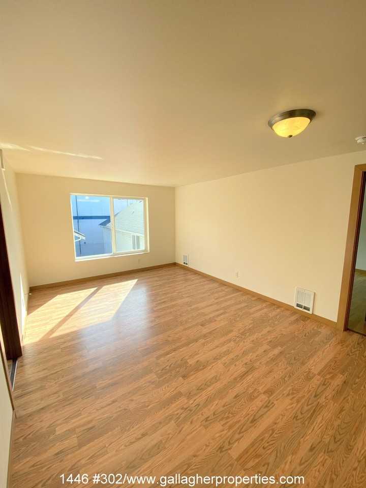 1446 - Photo 3 of 16