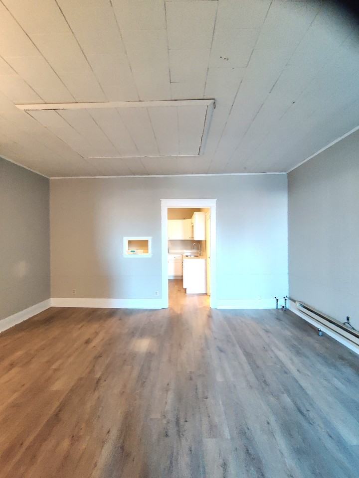 305 / 30 E Railroad St, Sandwich - Photo 2 of 10