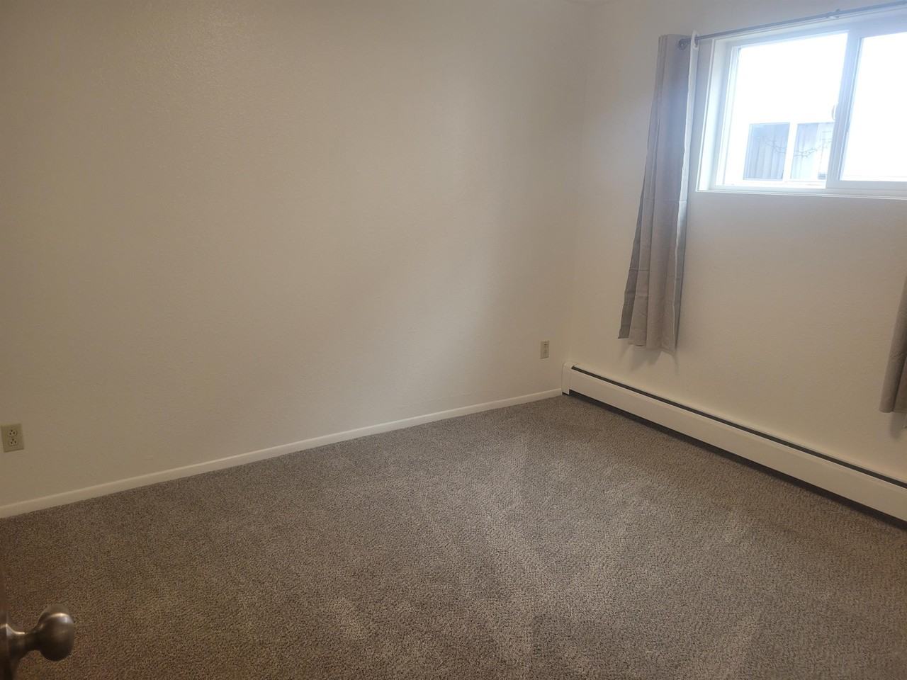 3214 Stephens Avenue South - Photo 6 of 20