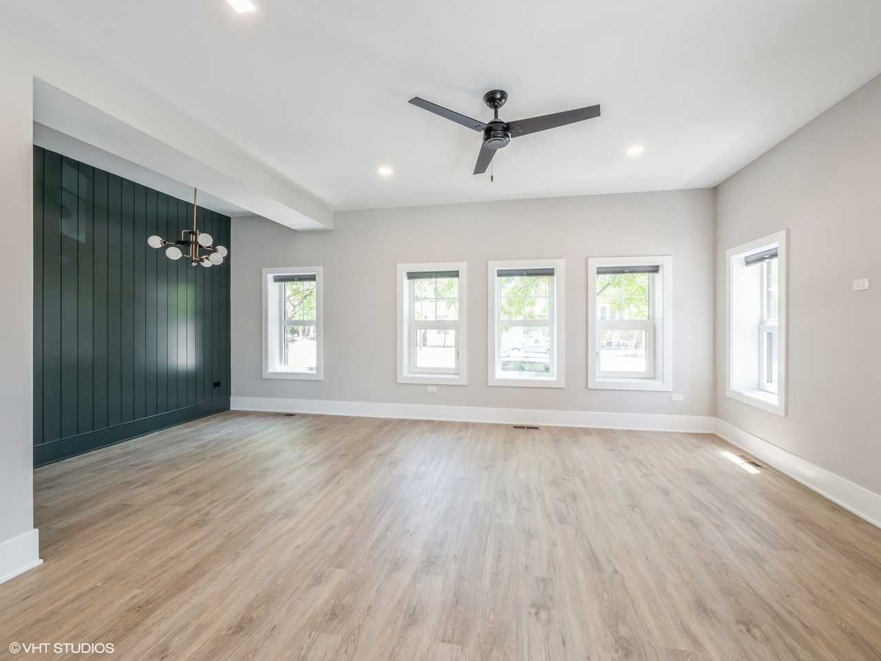 1607 W Waveland - Photo 3 of 14