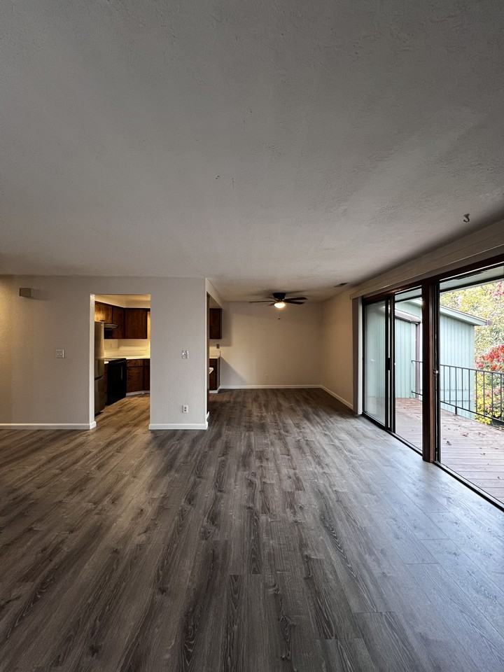 Oakwood Apartments - Photo 3 of 21