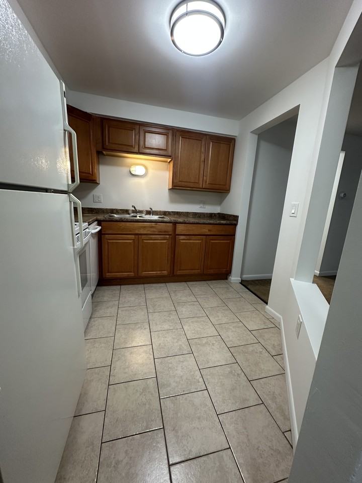 LS Apartments, LLC - Photo 4 of 17