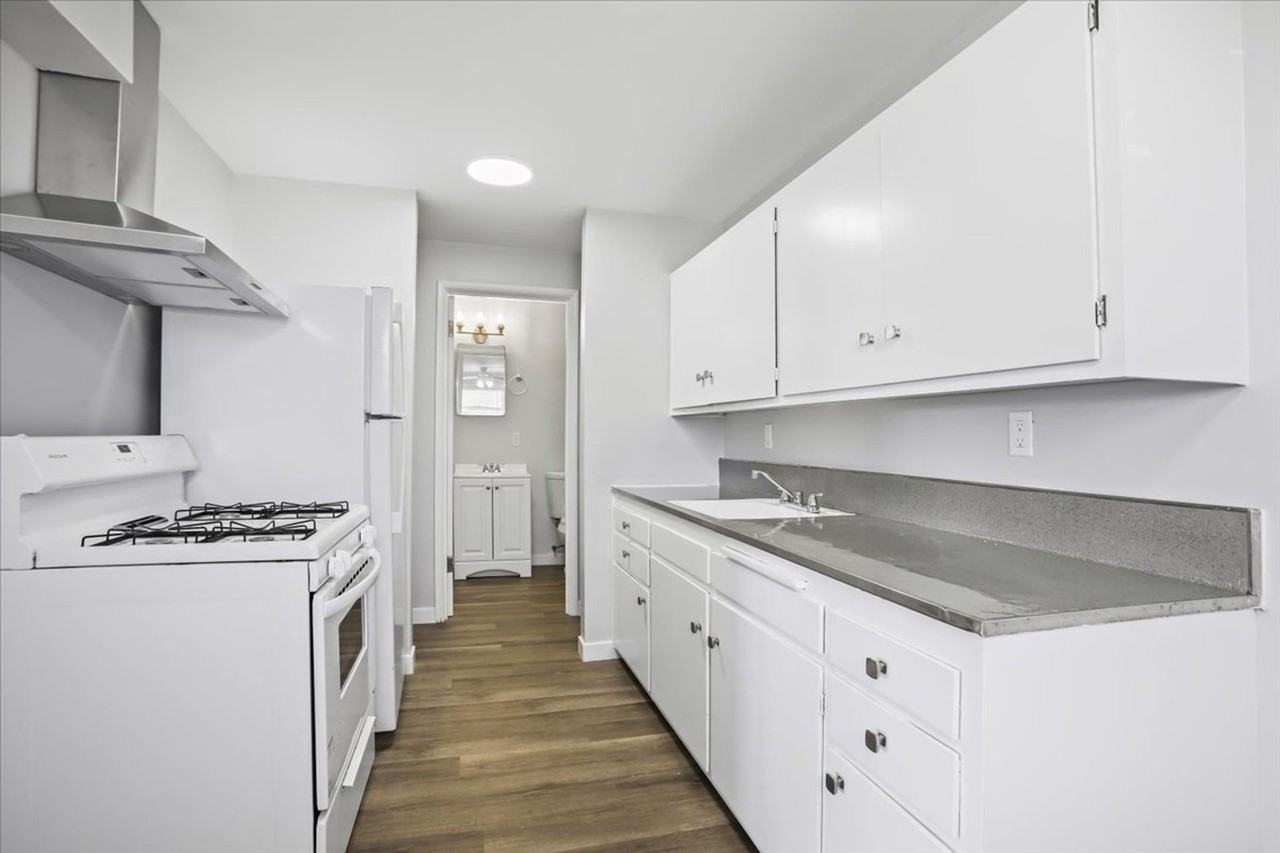 Summit Grove Flats - Photo 2 of 12