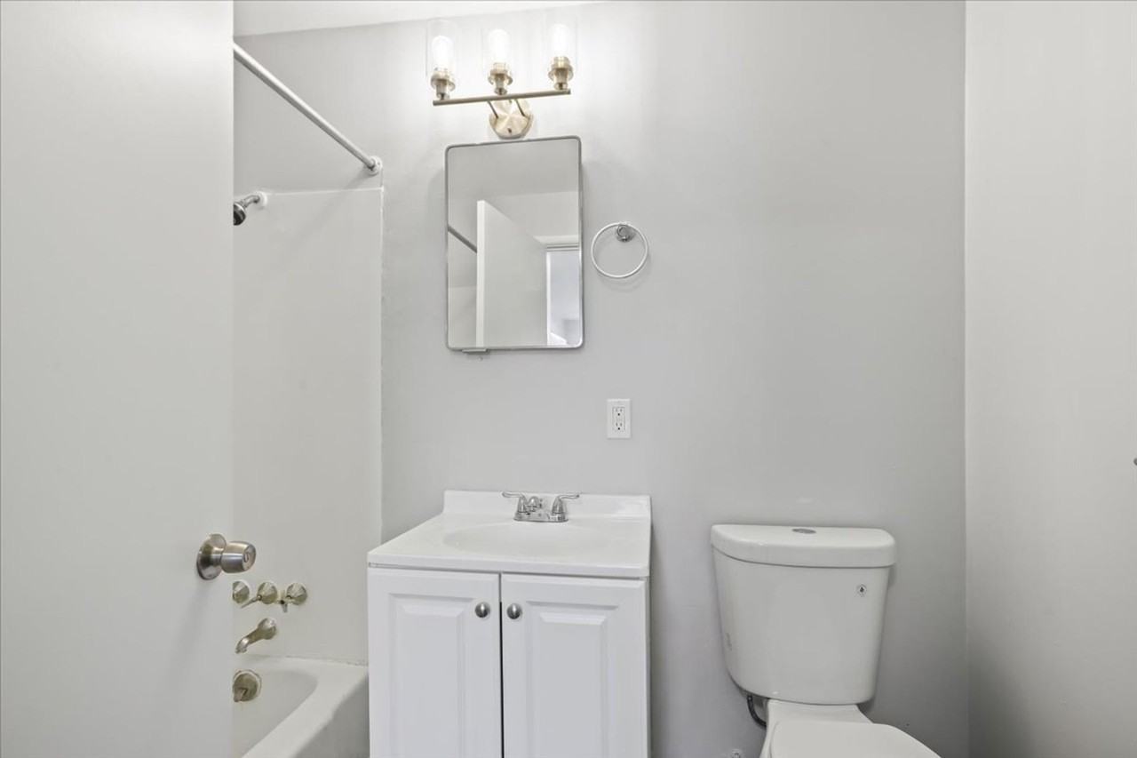 Summit Grove Flats - Photo 5 of 12