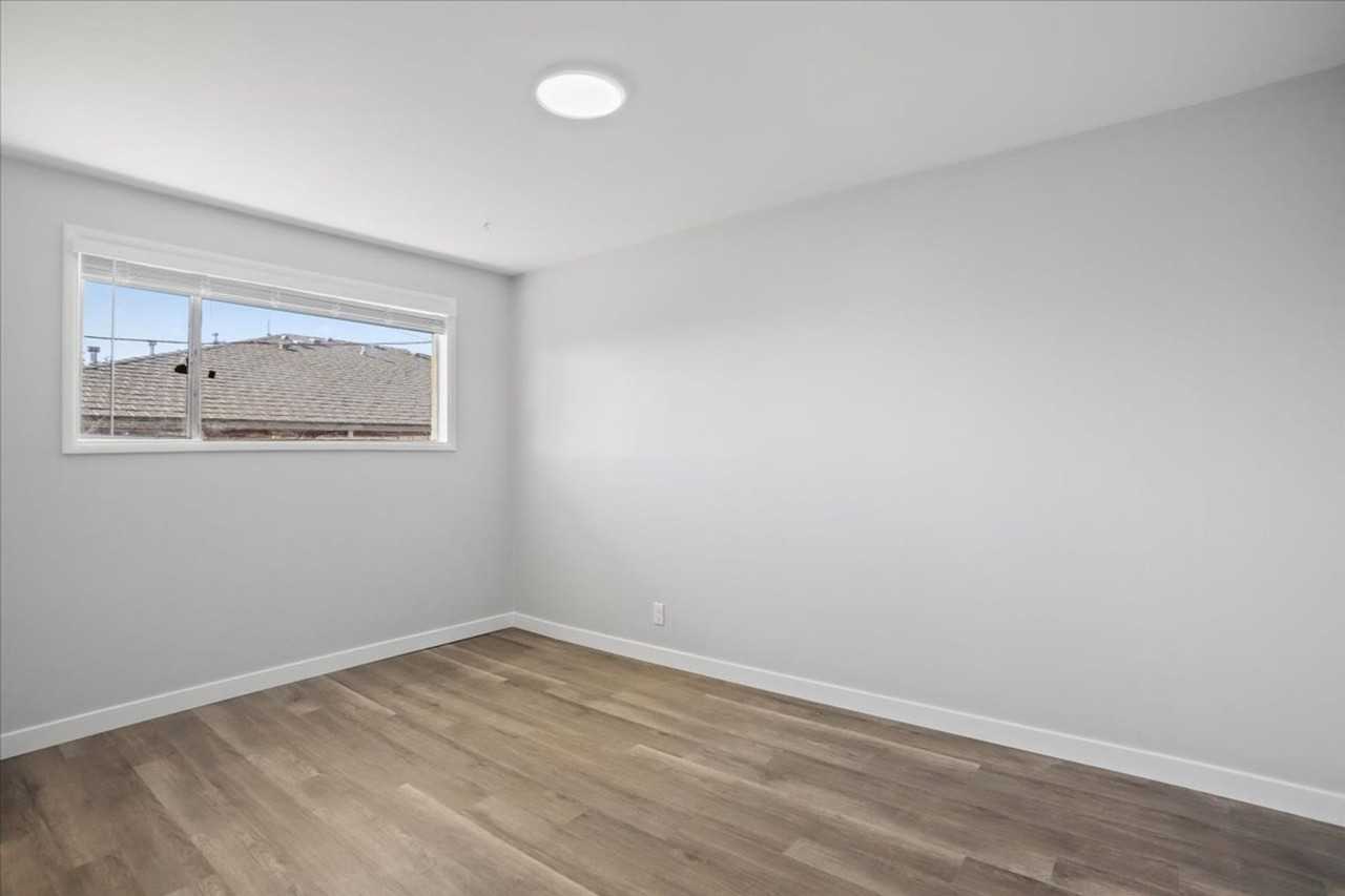 Summit Grove Flats - Photo 7 of 12