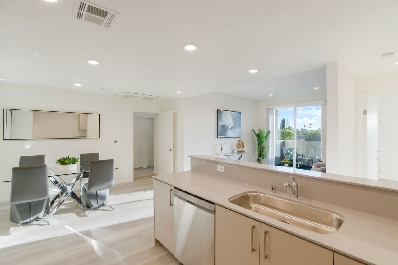 13724 Victory Blvd. - Photo 3 of 50