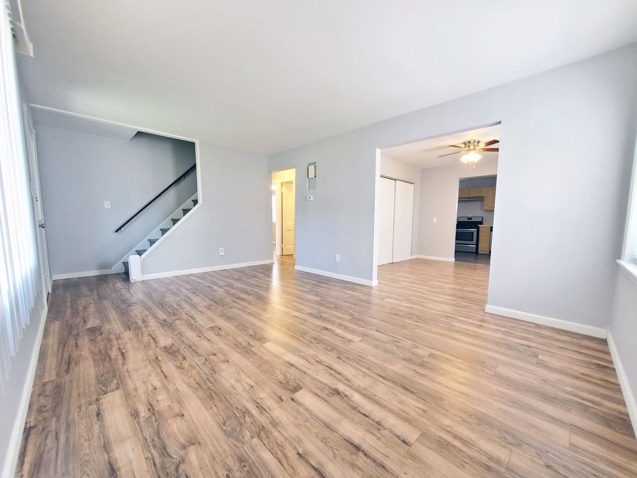 23214 Gay St - Photo 4 of 19