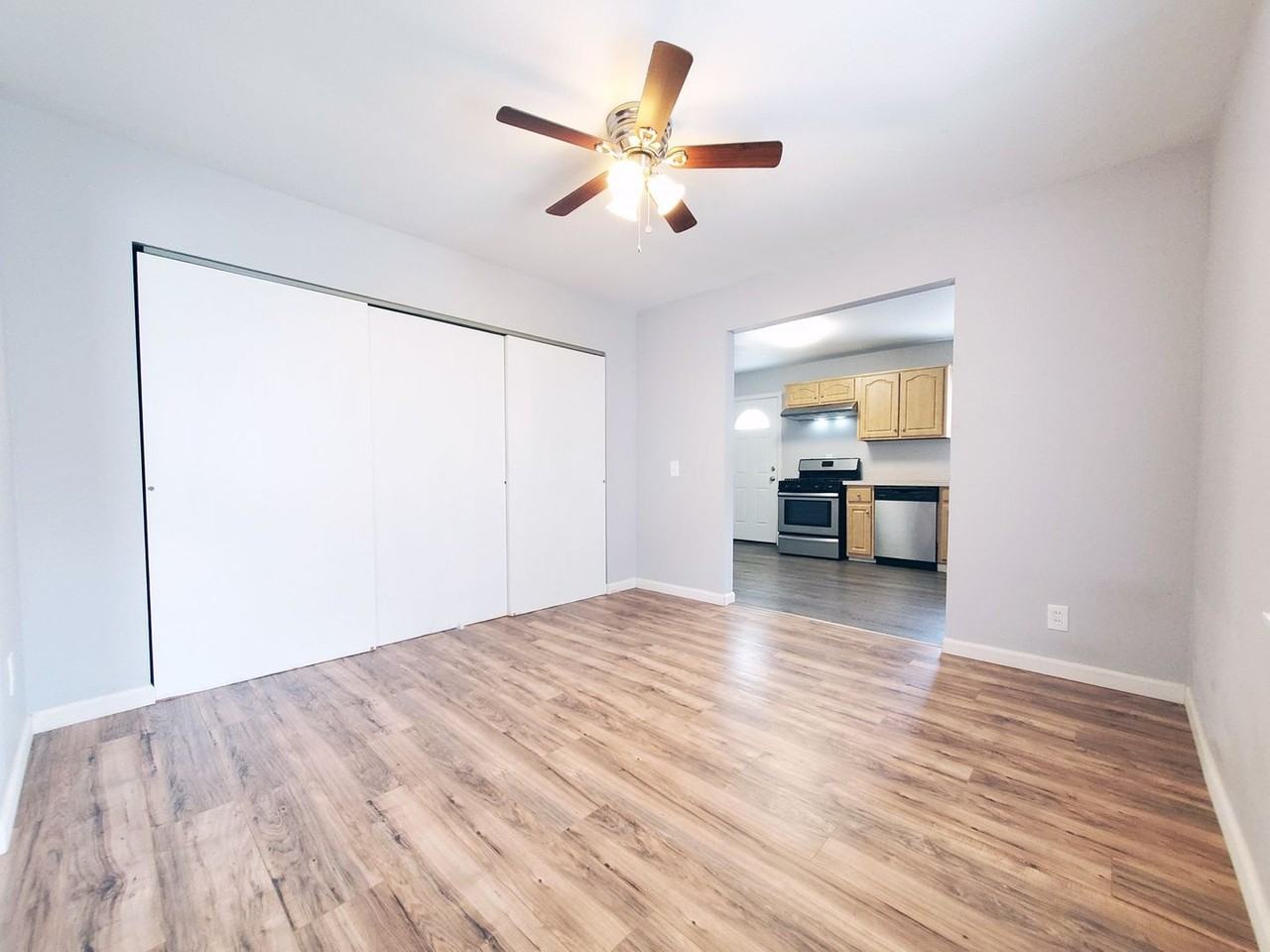 23214 Gay St - Photo 5 of 19