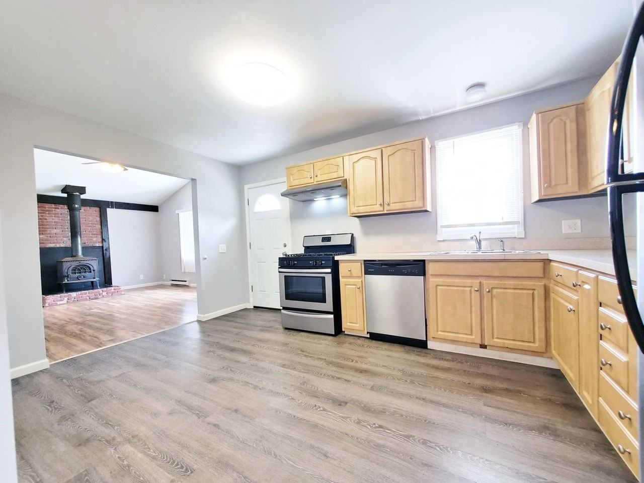 23214 Gay St - Photo 6 of 19