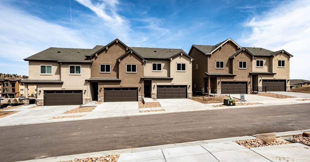 5683 Villa Lorenzo Dr - Photo 2 of 42