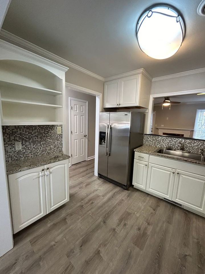 4632 Jacqueline Lane - Photo 3 of 11