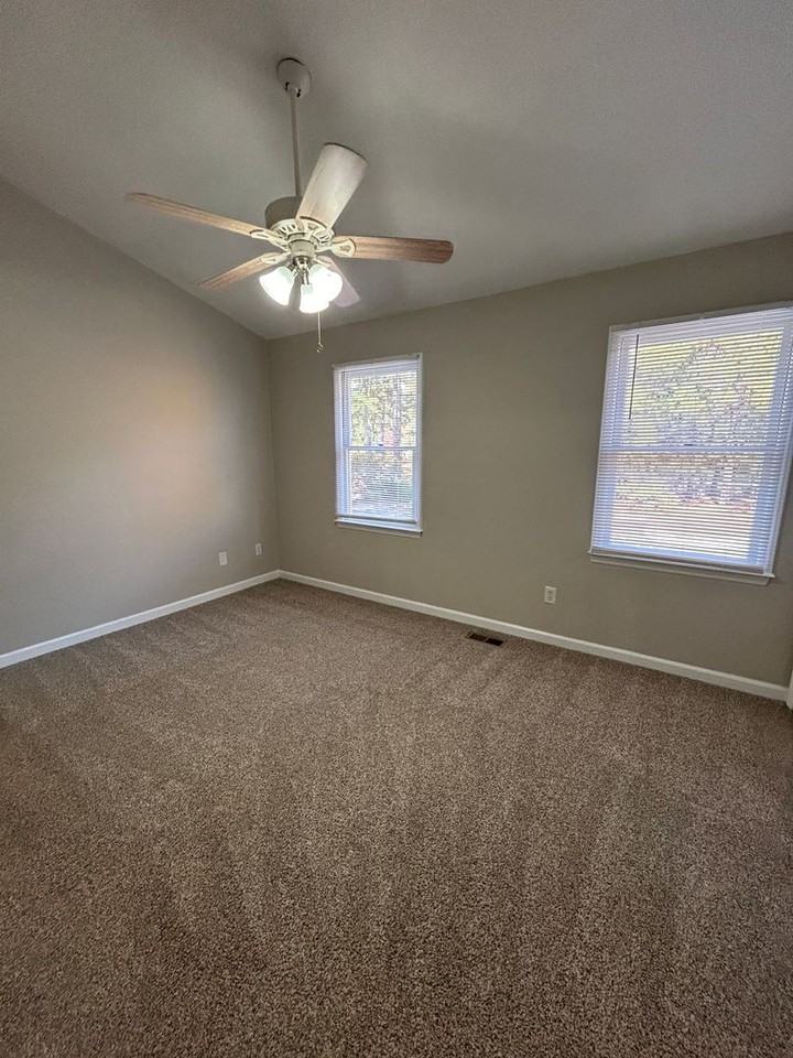 4632 Jacqueline Lane - Photo 7 of 11