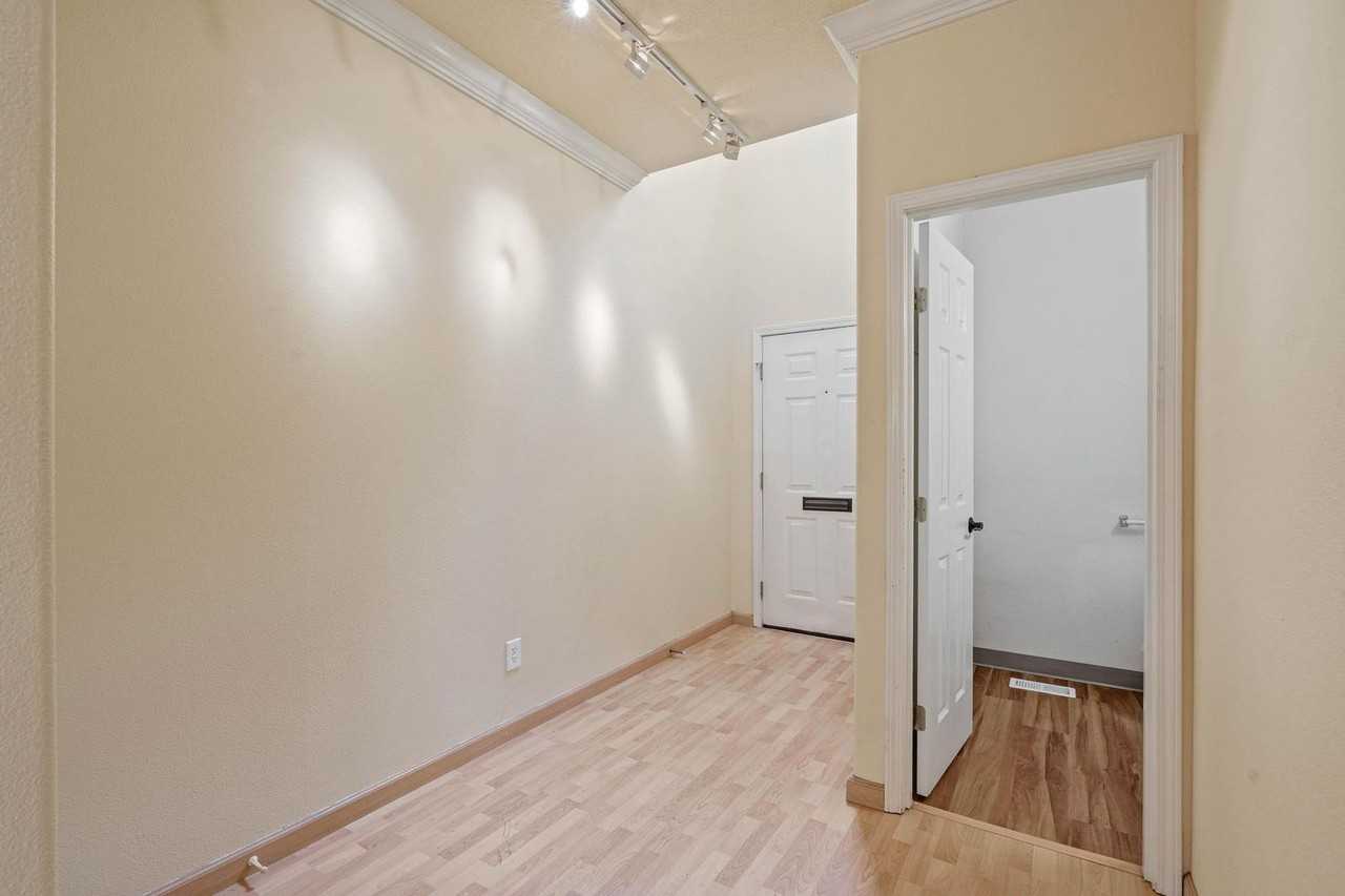 111 South Lowell Street - Photo 3 of 39