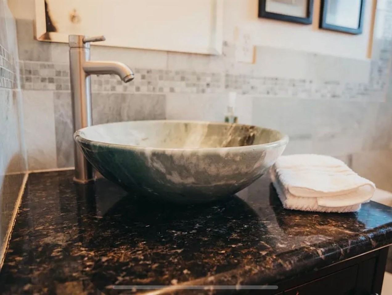 5080 Rhode Island Drive - Photo 4 of 11