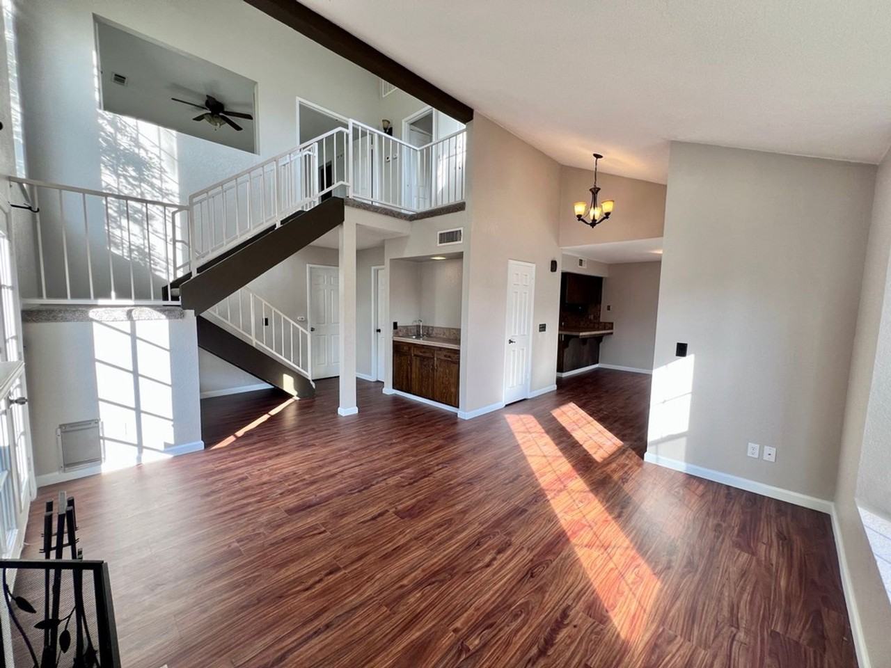 1412 Plymouth Rock Way - Photo 2 of 32