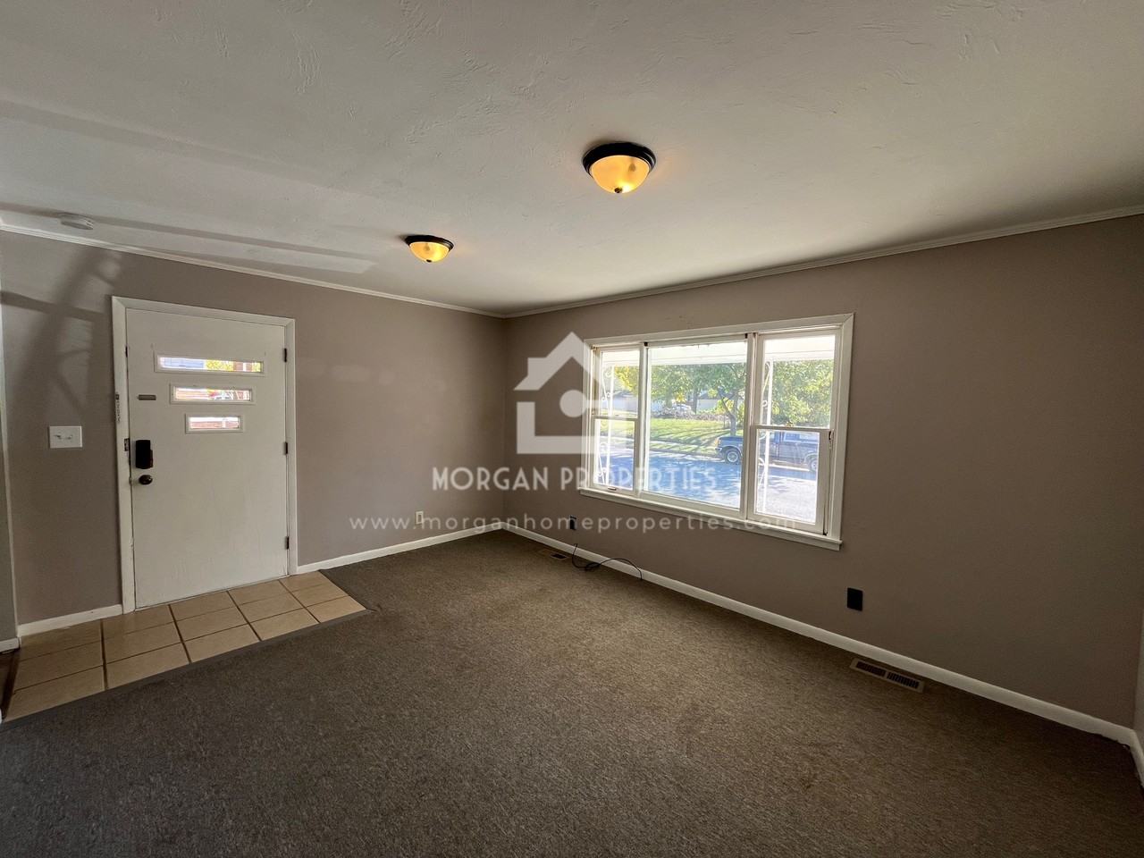 330 West 6th Street - Photo 2 of 7