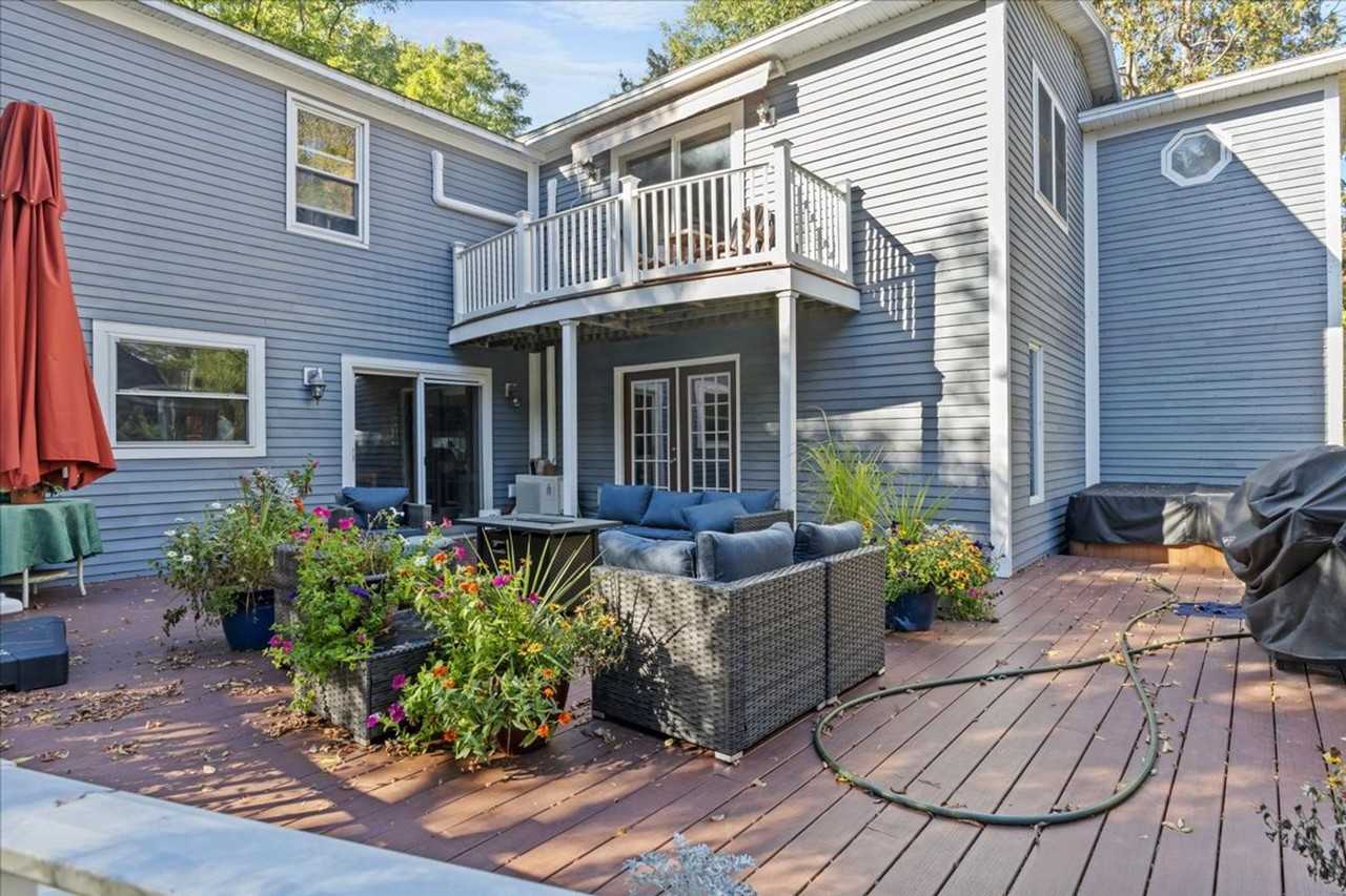 142 Congress St - Photo 6 of 46