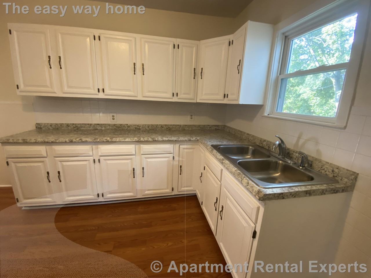 42 Wilson Ave - Photo 4 of 24
