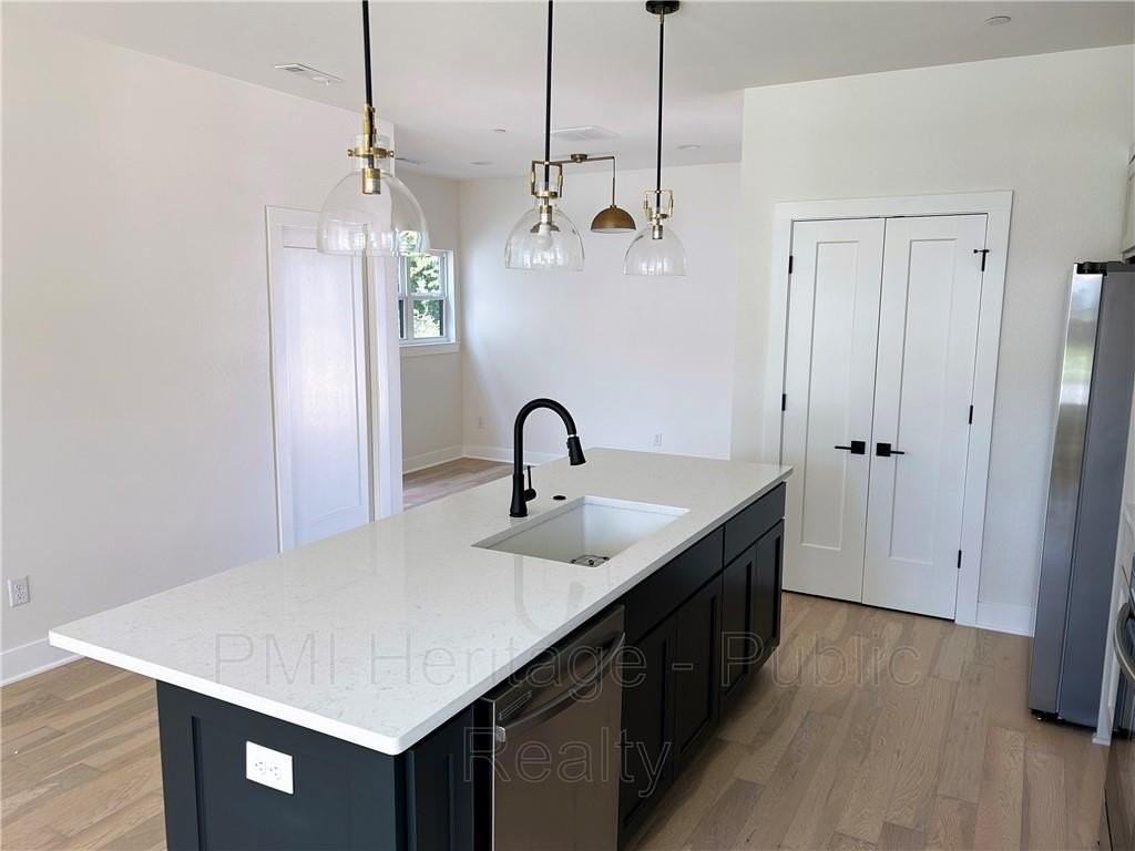 610 N 6th St - Photo 4 of 12