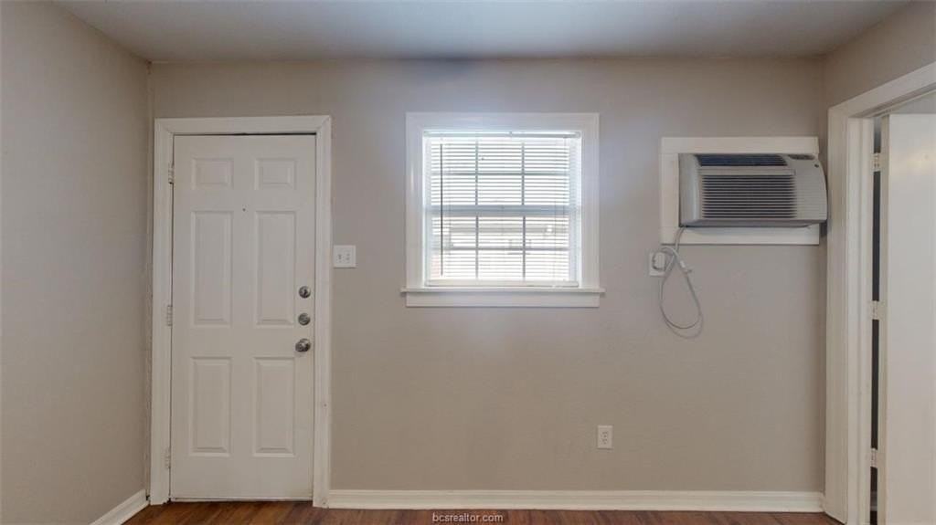 500 Foch St #7 - Photo 4 of 12