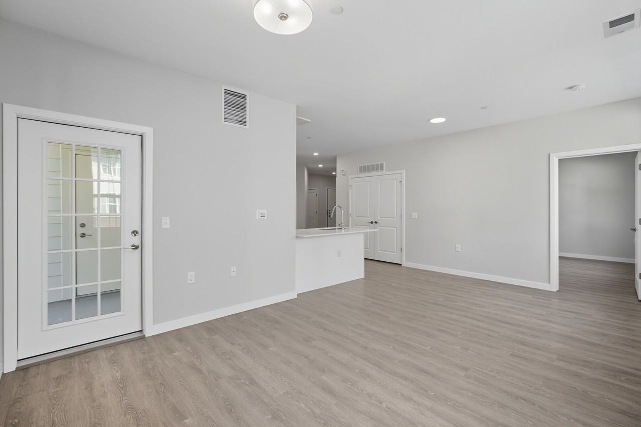 Summerhill Gardens Apartments - Photo 6 of 44