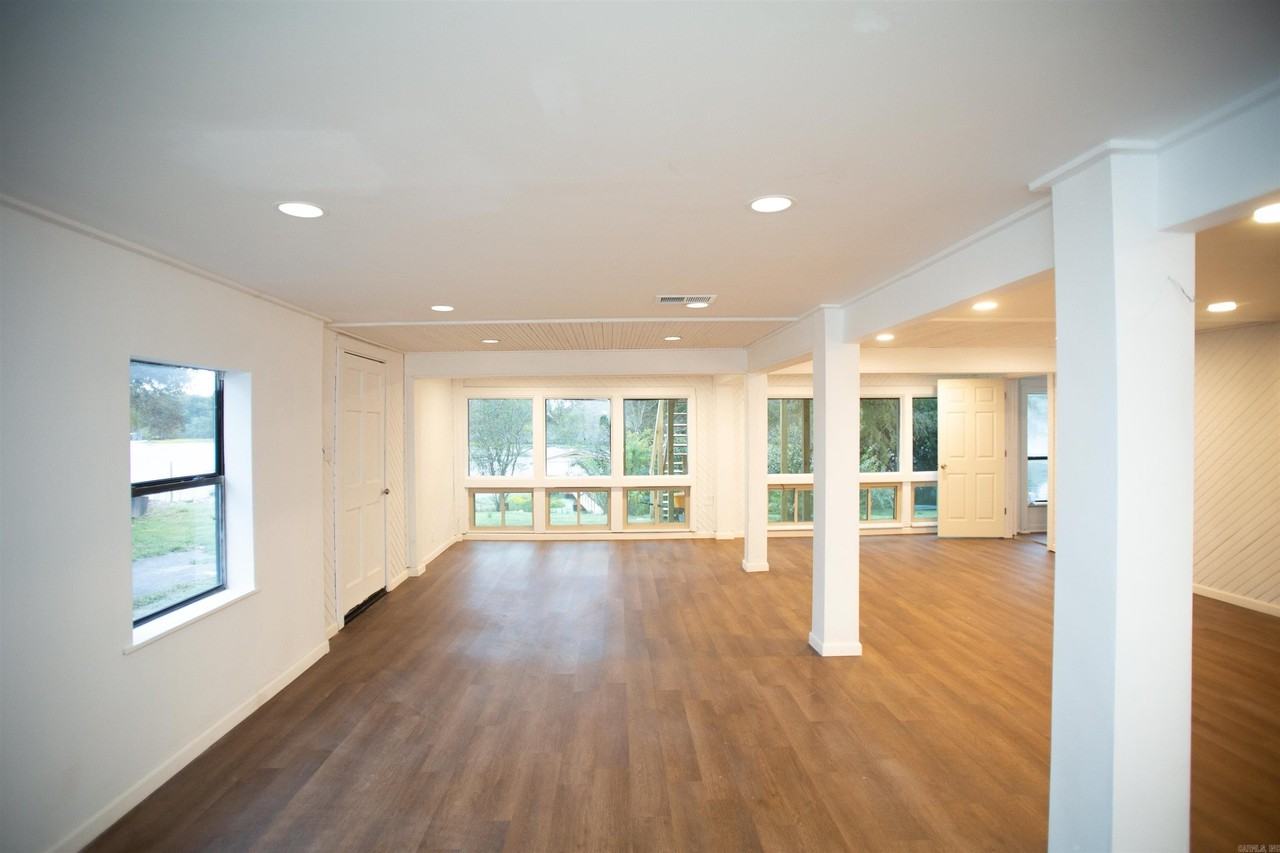 13118 Old River Dr - Photo 2 of 25