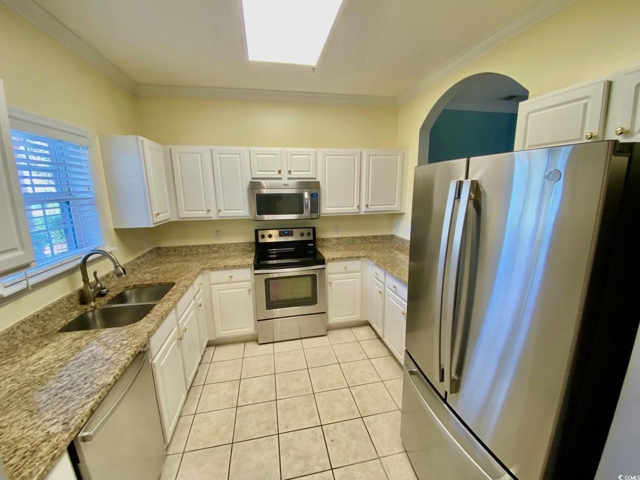 5801 Oyster Catcher Dr - Photo 3 of 20