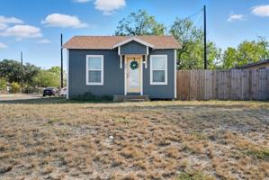 featured image of 501 W D Ave