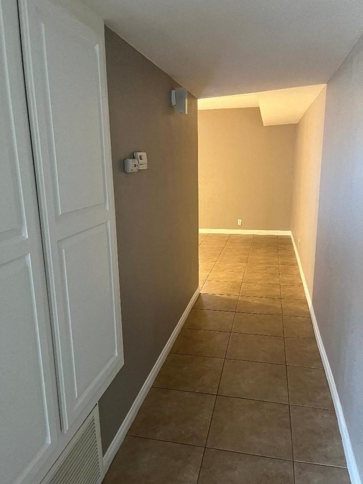 5300 E Waverly Dr Apt E5 #E5 - Photo 7 of 22
