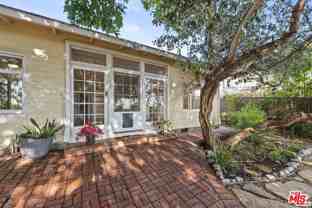 2429 Beverley Ave - Photo 1 of 1