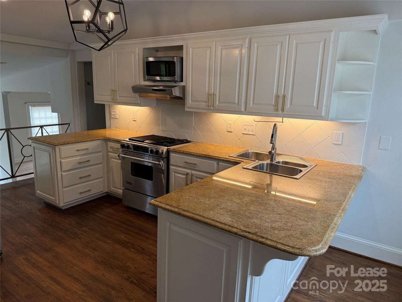 2610 Providence Road - Photo 4 of 36