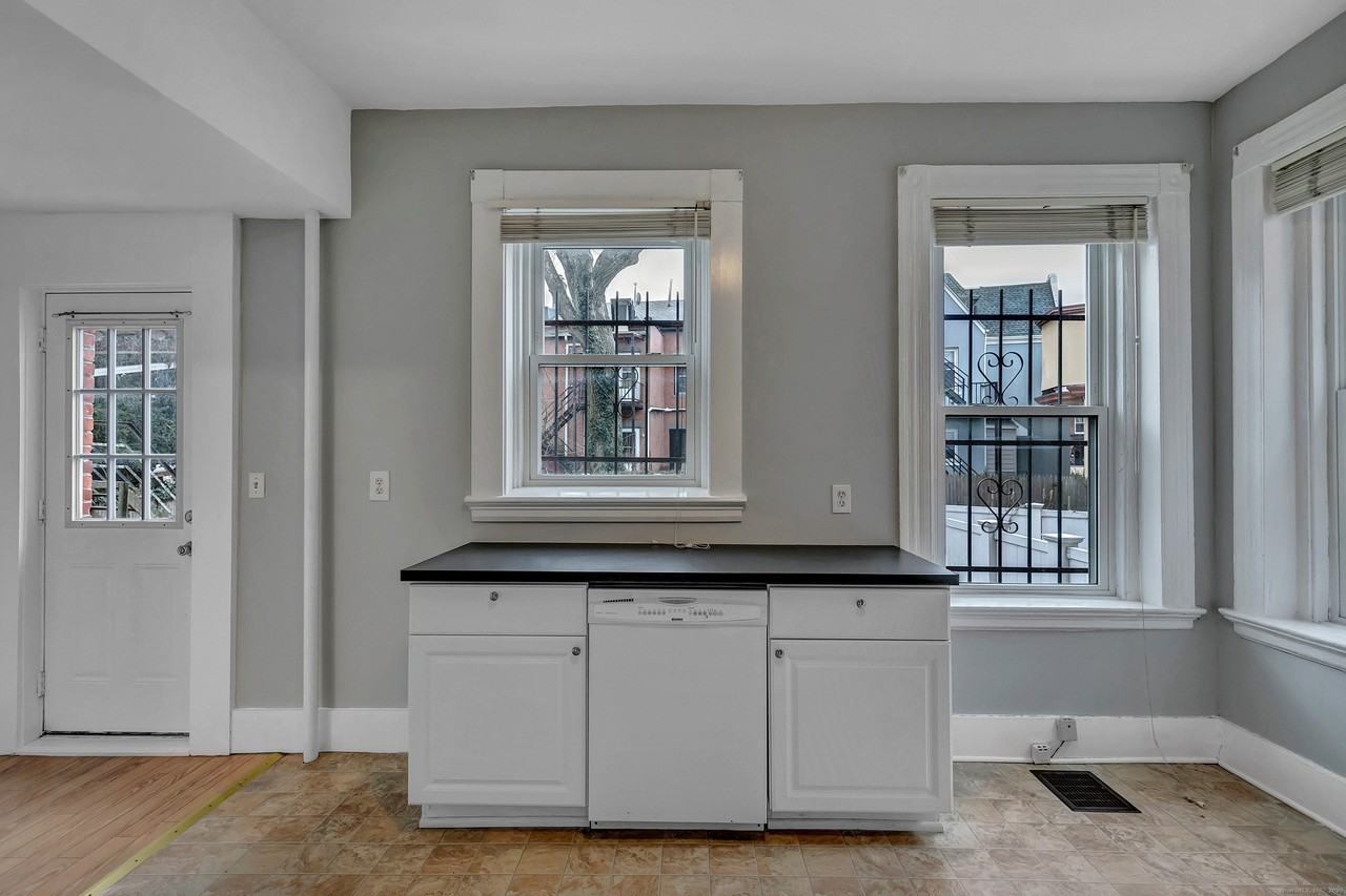 108 William St #1 - Photo 7 of 29