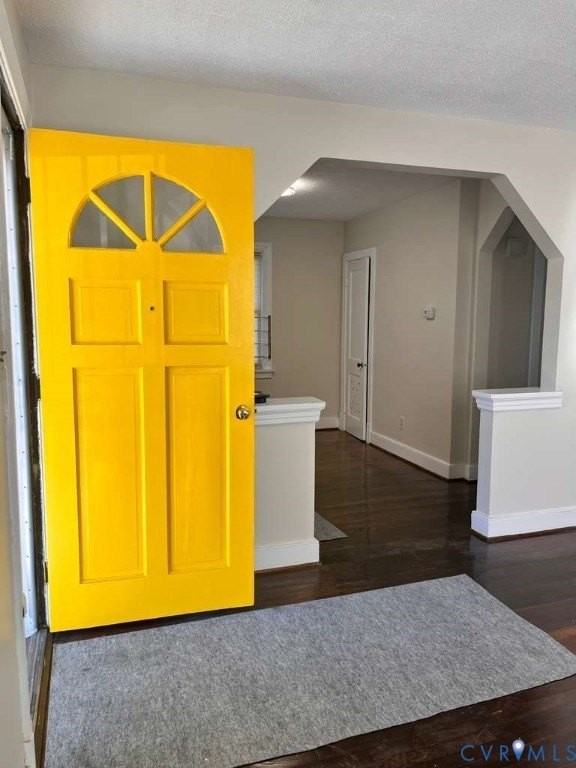 2203 Dinwiddie Avenue - Photo 3 of 20