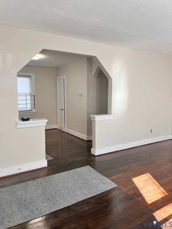 2203 Dinwiddie Avenue - Photo 7 of 20