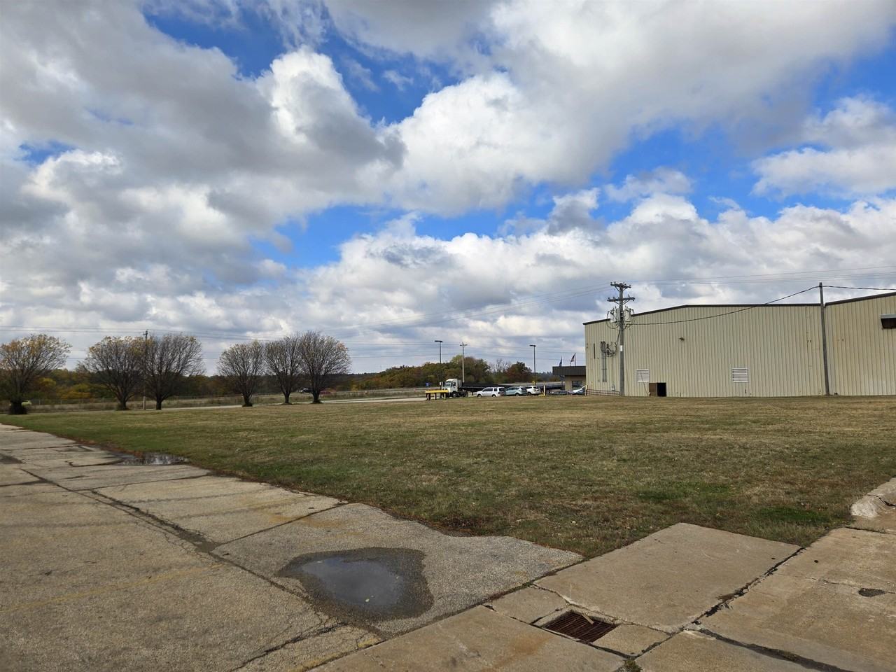 14836 W Ridge Ln - Photo 6 of 9