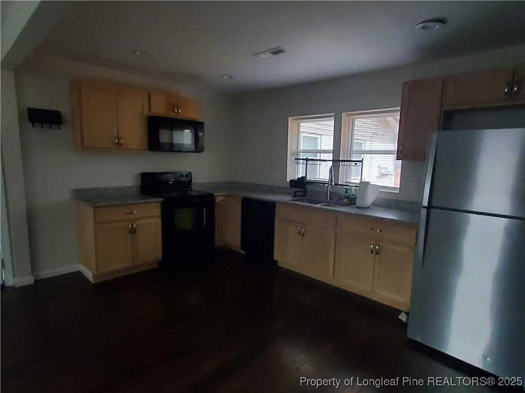 1300 Turnpike Rd Apt A - Photo 6 of 15