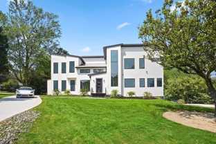 1756 N Akin Dr Ne - Photo 1 of 1