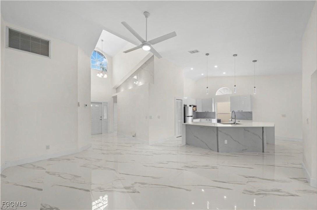 3832 Sabal Springs Blvd - Photo 5 of 45