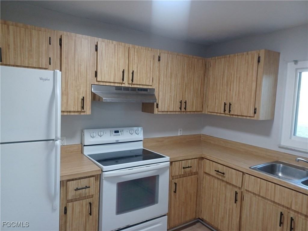 937 Se 23rd Pl Apt 1-5 #1-5 - Photo 5 of 16