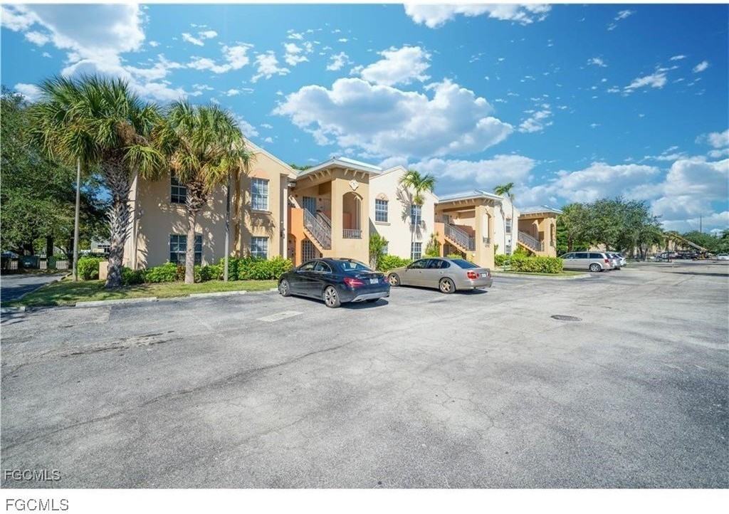 4110 Castilla Cir Apt 102 #102 - Photo 2 of 23