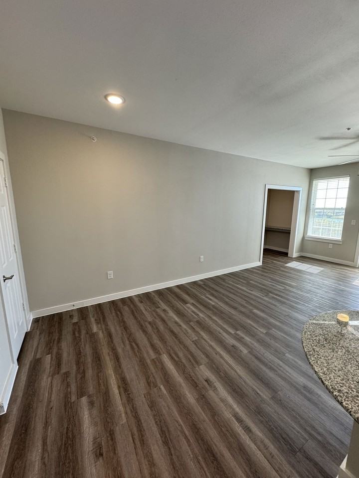 5000 Overboard Cv #6306 - Photo 4 of 8