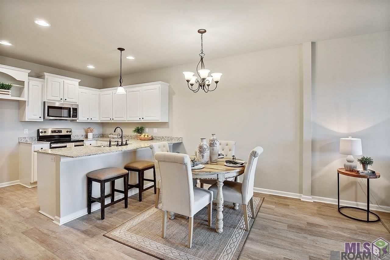 2948 S Roth Ave - Photo 3 of 12