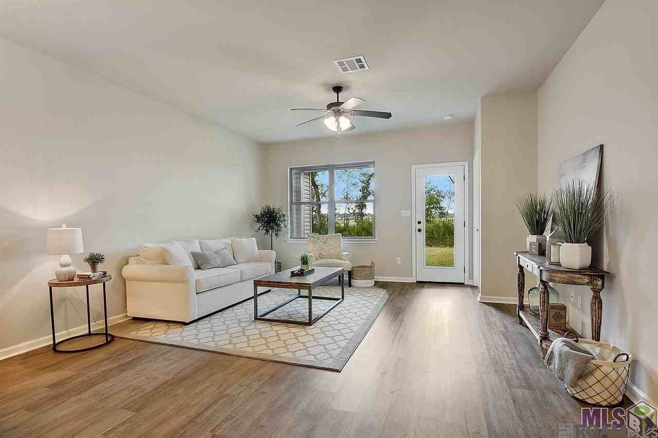 2948 S Roth Ave - Photo 5 of 12