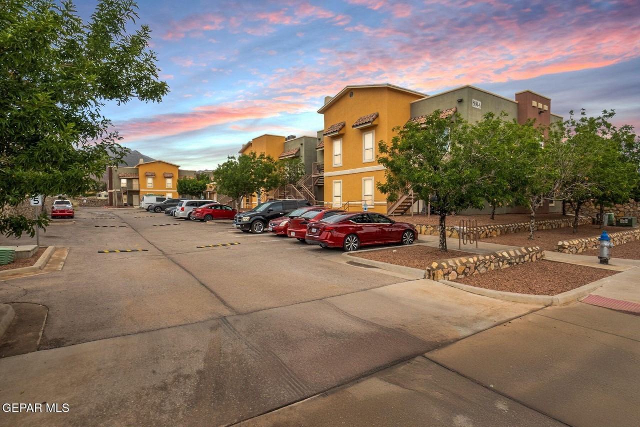 5030 Fairbanks Dr Apt 204b #204B