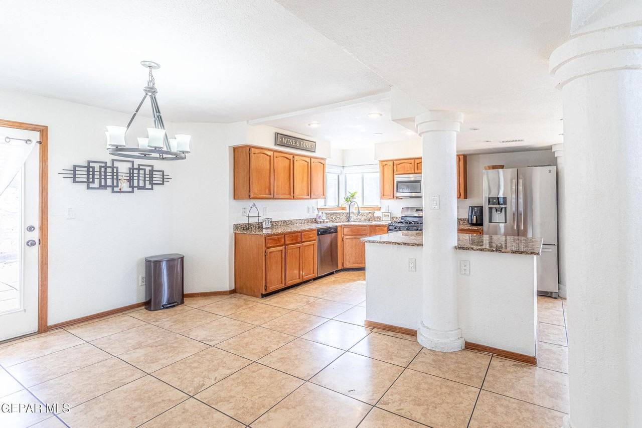 1328 Morgan Marie St - Photo 6 of 27