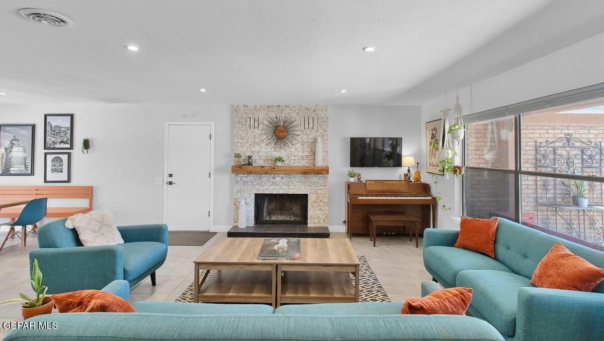 779 Clay Ct - Photo 7 of 38