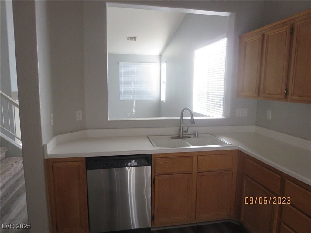 989 Veranda View Ave - Photo 7 of 20