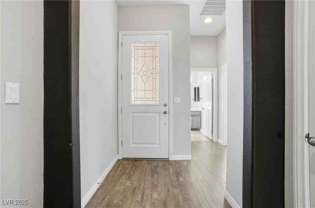 692 Nathanial Ct - Photo 3 of 32